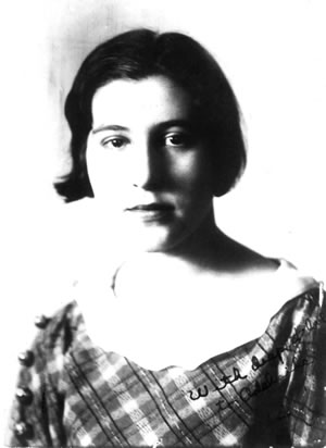 Vivian Fine age 19, Courtesy of Scarecrow Press